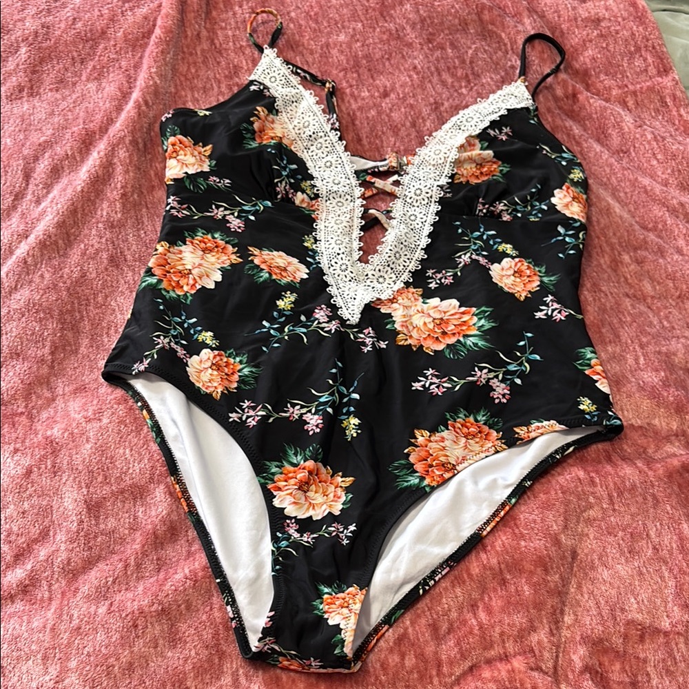 Cupshe Black and Orange One Piece Swimsuit with Lace Trim